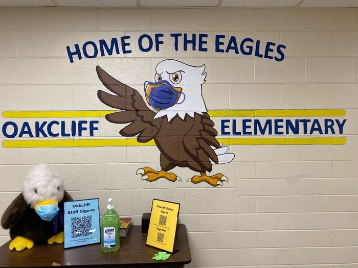Cliff the Eagle wears his mask.